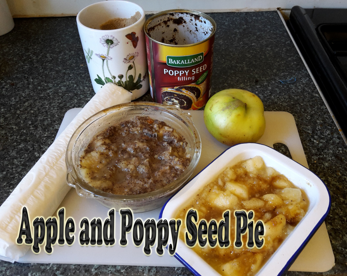 Apple and poppy seed pie with ready-made puff pastry and tinned poppy seed