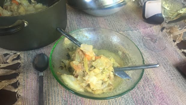 rich-and-hearty-deliciously-flavored-cabbage-bacon-stew-recipe