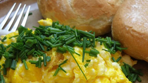 secret-to-light-and-fluffy-scrambled-eggs