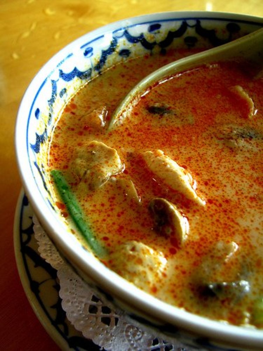 Spicy tom yum chicken soup.