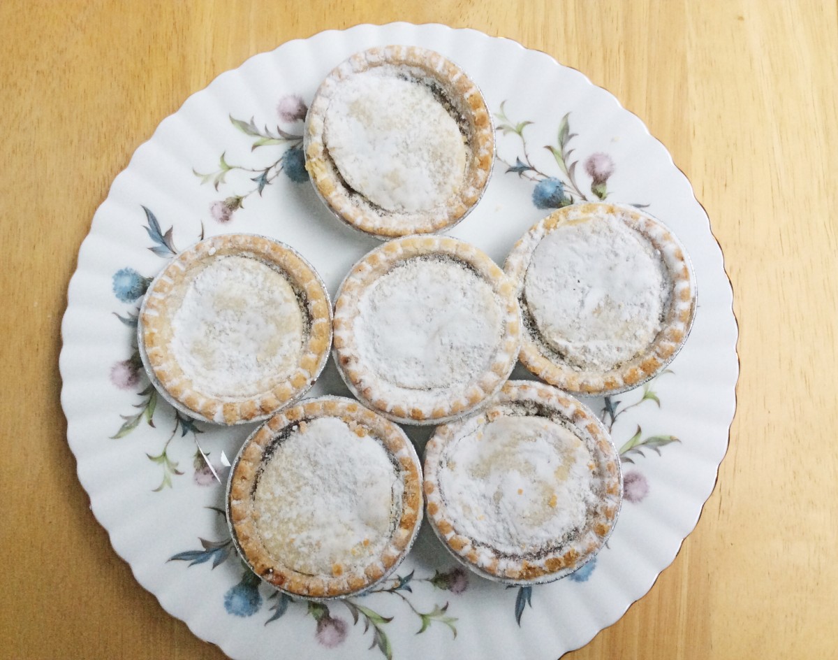 Mince Pies Covered With Icing Sugar (Powdered Sugar) 
